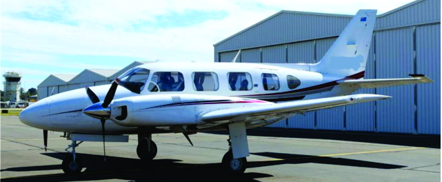 Piper Navajo PA31-325 - 1976