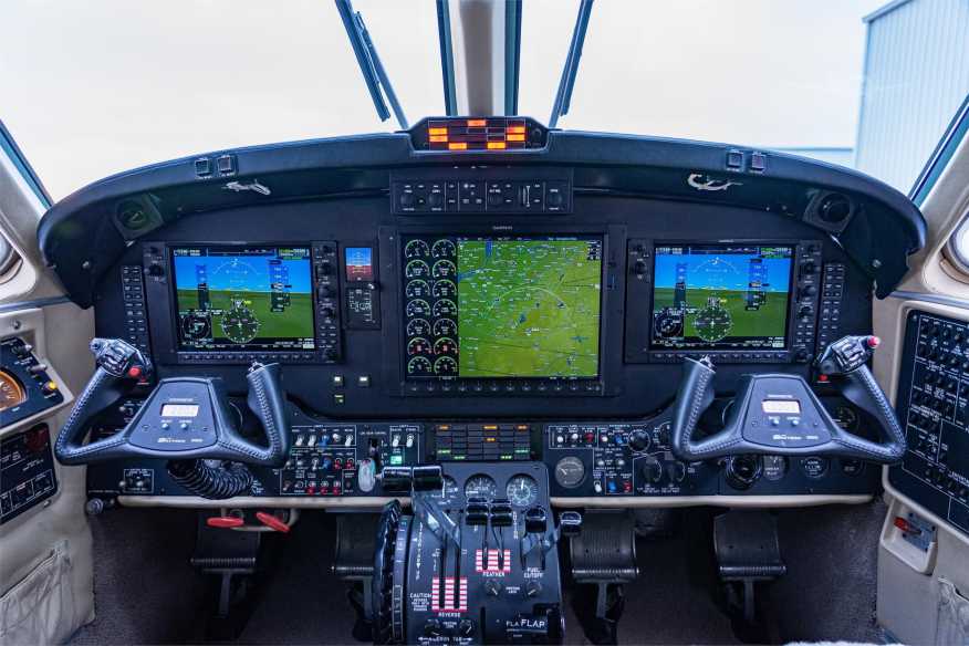 Beechcraft King Air B200 - 1981 - Image 2